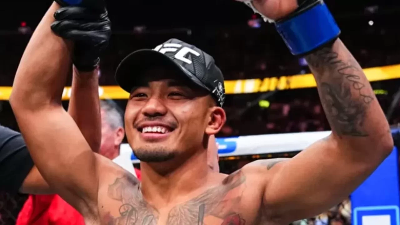 Joshua Van, campeon de peso mosca de UFC, celebra una victoria