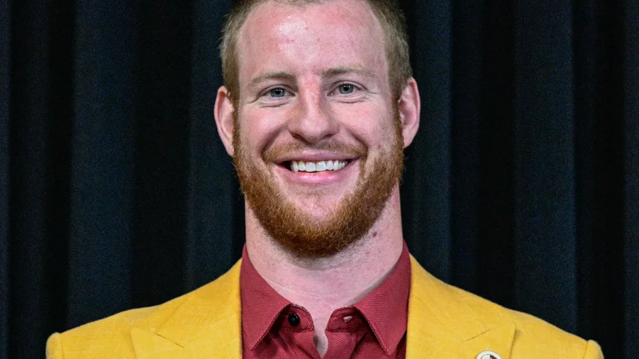 Carson Wentz, quarterback de los Vikings de Minnesota