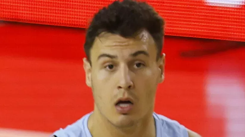 Francisco Caffaro, pivote de Boca Juniors, campeon de la Basketball Champions League Americas