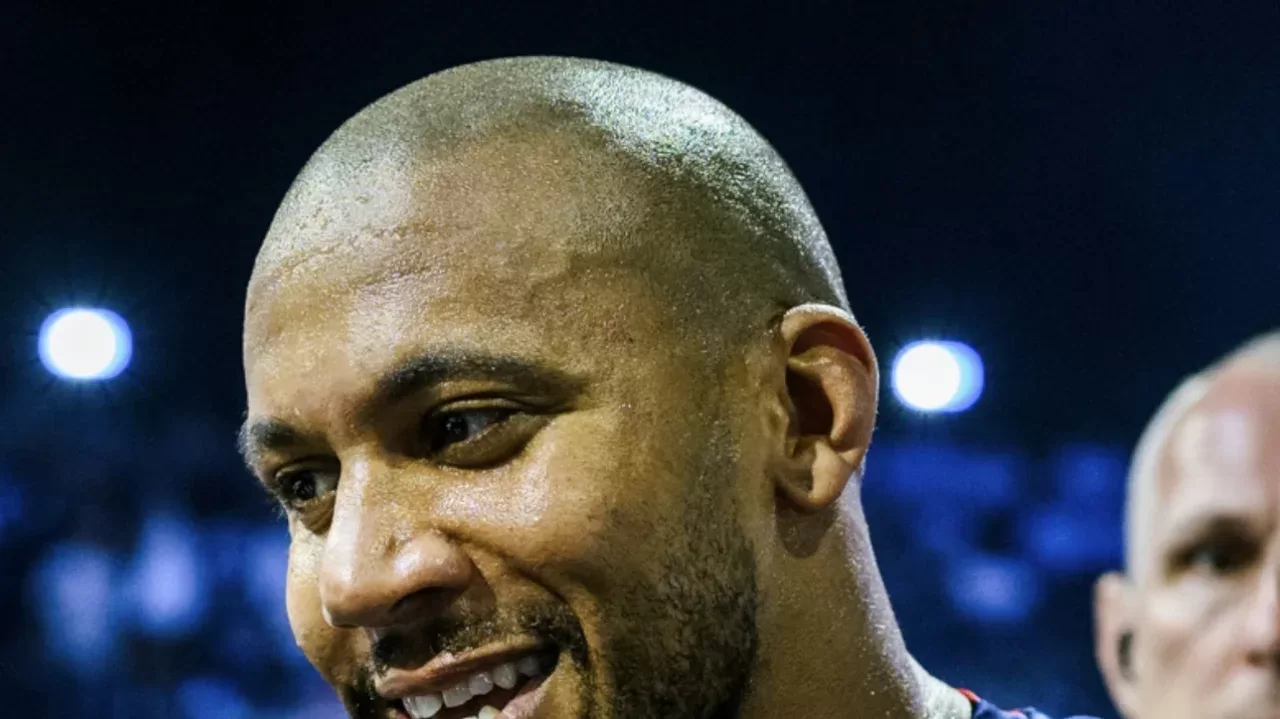 Ciryl Gane, campeon indiscutido de peso pesado de la UFC