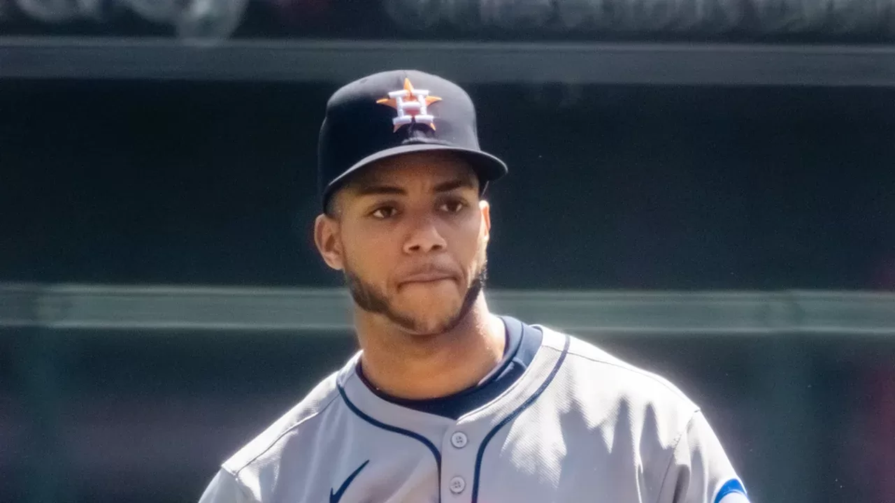 Jeremy Pena, campocorto de los Astros de Houston, durante un juego de la temporada 2026