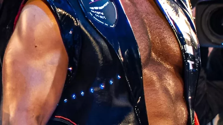 LA Knight, superestrella de WWE