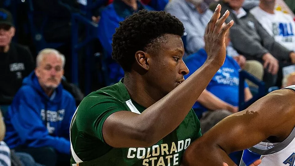 Isaiah Stevens, base de baloncesto surgido de Colorado State