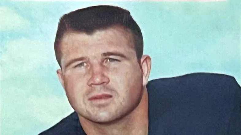 Mike Ditka durante su etapa como jugador de la NFL