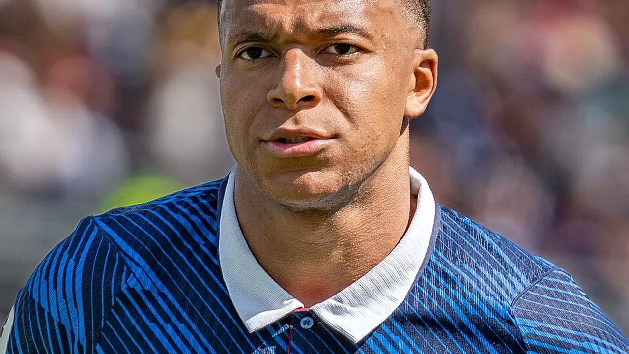 Kylian Mbappé, delantero del Real Madrid, durante un partido con la selección de Francia