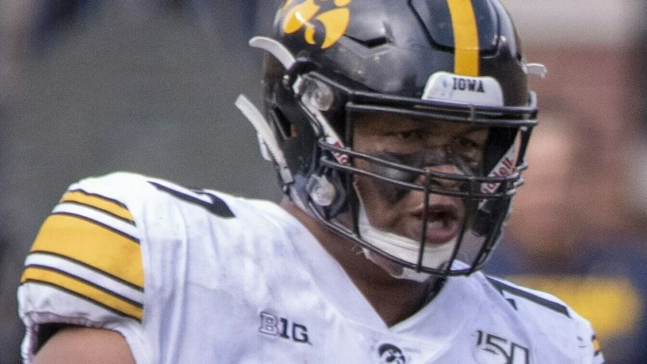 Alaric Jackson con la camiseta de Iowa durante su etapa universitaria