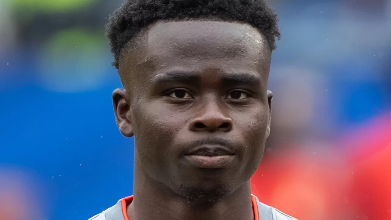 Bukayo Saka con la camiseta de la seleccion de Inglaterra