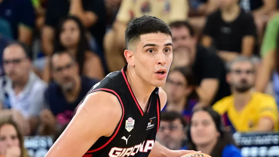 Jose Vildoza con la camiseta de Basquet Girona
