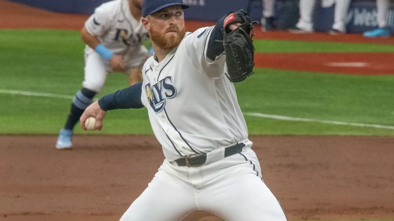 El lanzador Drew Rasmussen de los Tampa Bay Rays