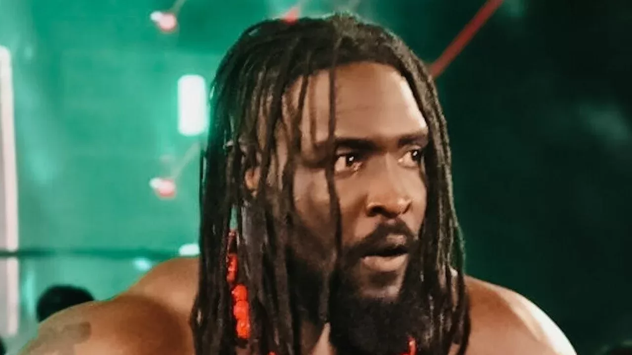 Oba Femi, superestrella de WWE