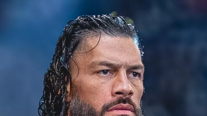 Roman Reigns, quien regreso a Raw para liderar a The Bloodline, en una aparicion publica