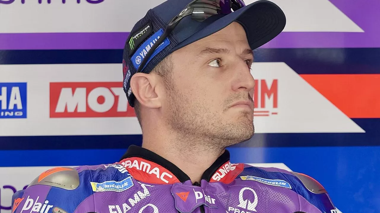 Jack Miller, piloto australiano de MotoGP, en el box de su equipo