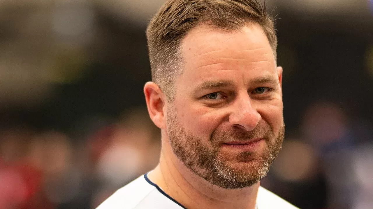Stephen Vogt, mananger de los Cleveland Guardians