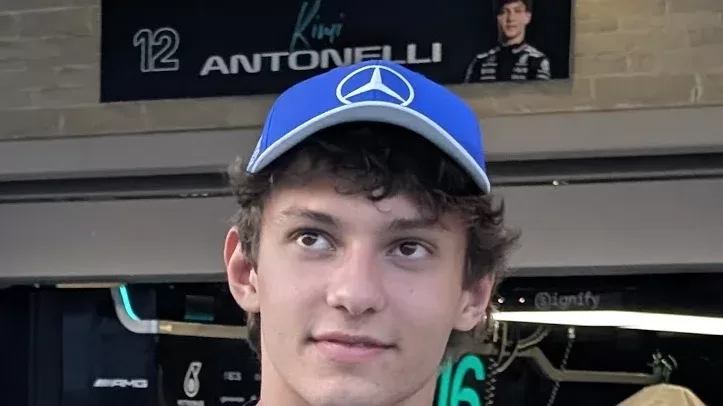 Kimi Antonelli en el paddock del Gran Premio de Estados Unidos