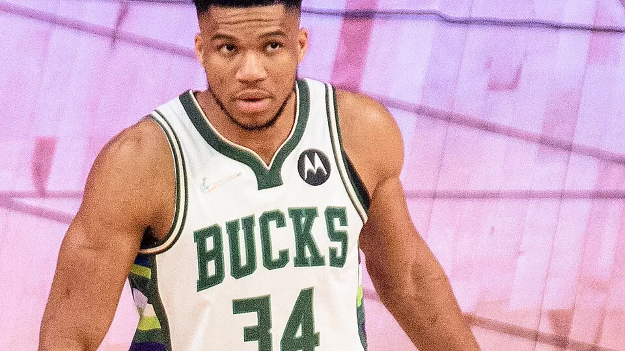 Giannis Antetokounmpo durante un partido de la NBA