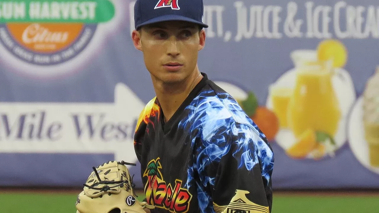 Griffin Jax, lanzador abridor de los Tampa Bay Rays en el Juego 4 de la Serie Mundial
