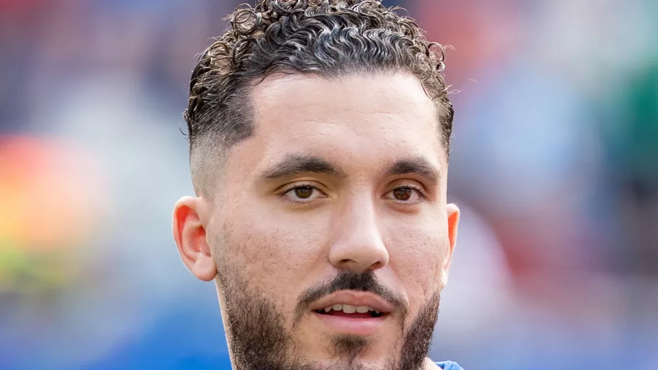 Rayan Cherki, mediocampista del Manchester City