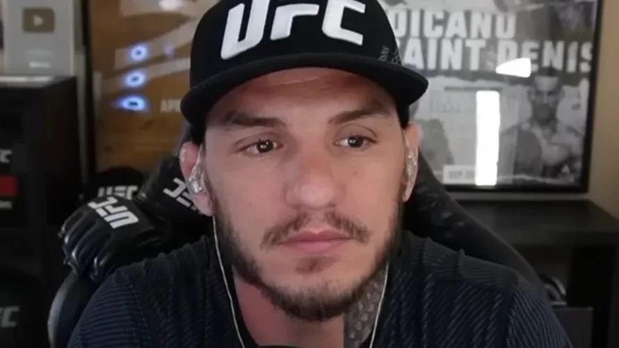 Renato Moicano en un evento de la UFC