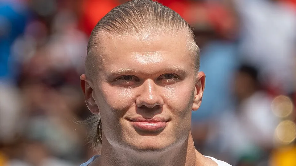 Erling Haaland con la camiseta de su selección